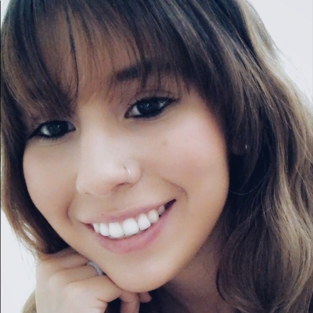 Meet your Posher, Gabriela